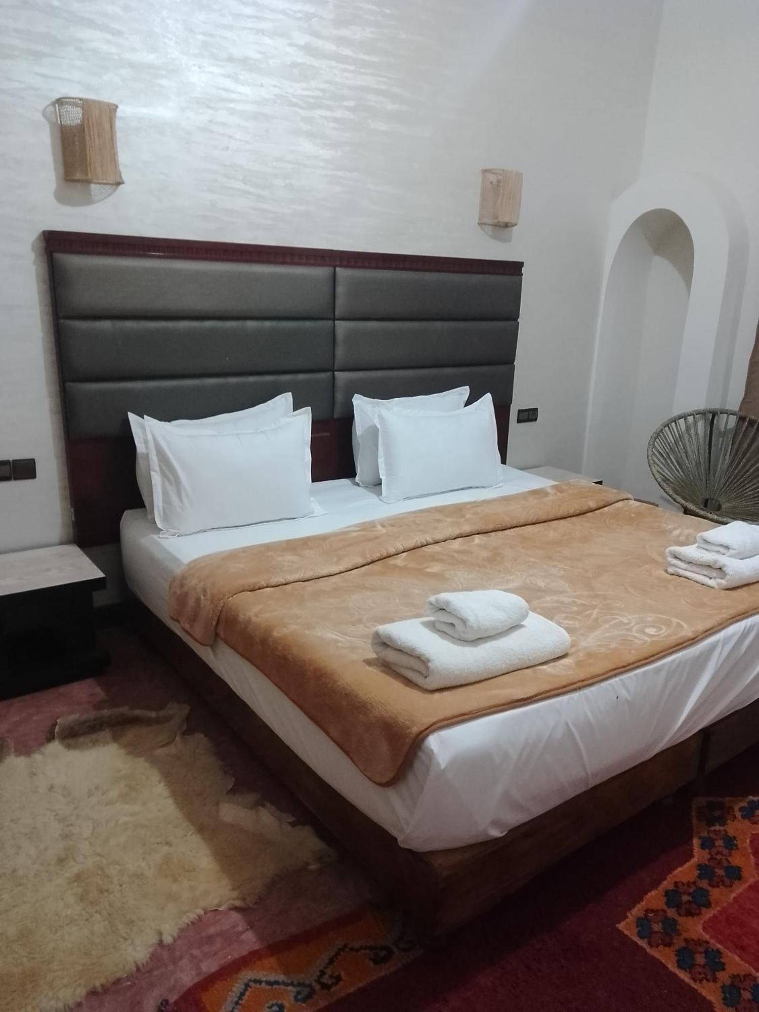 Kasbah Dar Bahnini Hostel Skoura Exterior foto